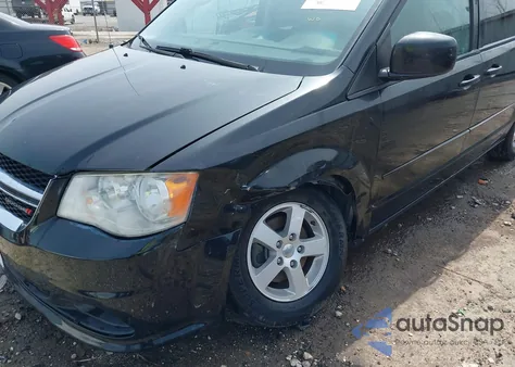 2013 Dodge Grand Caravan Sxt z USA, uszkodzony, nr VIN 2C4RDGCG5DR637409